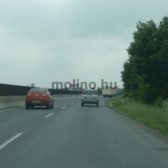 Molinó-Szentendre, 11-es út Budapest irányába baloldalt